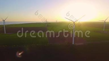 风轮机<strong>养殖</strong>场上美丽的傍晚景观.. 绿色<strong>生态</strong>世界可再生能源生产。 鸟瞰图